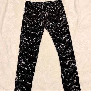 L.L. Bean Medium Pattern Leggings